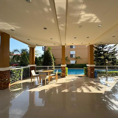 2 Bedroom And Studio Apartments With Private Pool And Gym In Vista Manors Verdant Puerto Princesa Kültér fotó