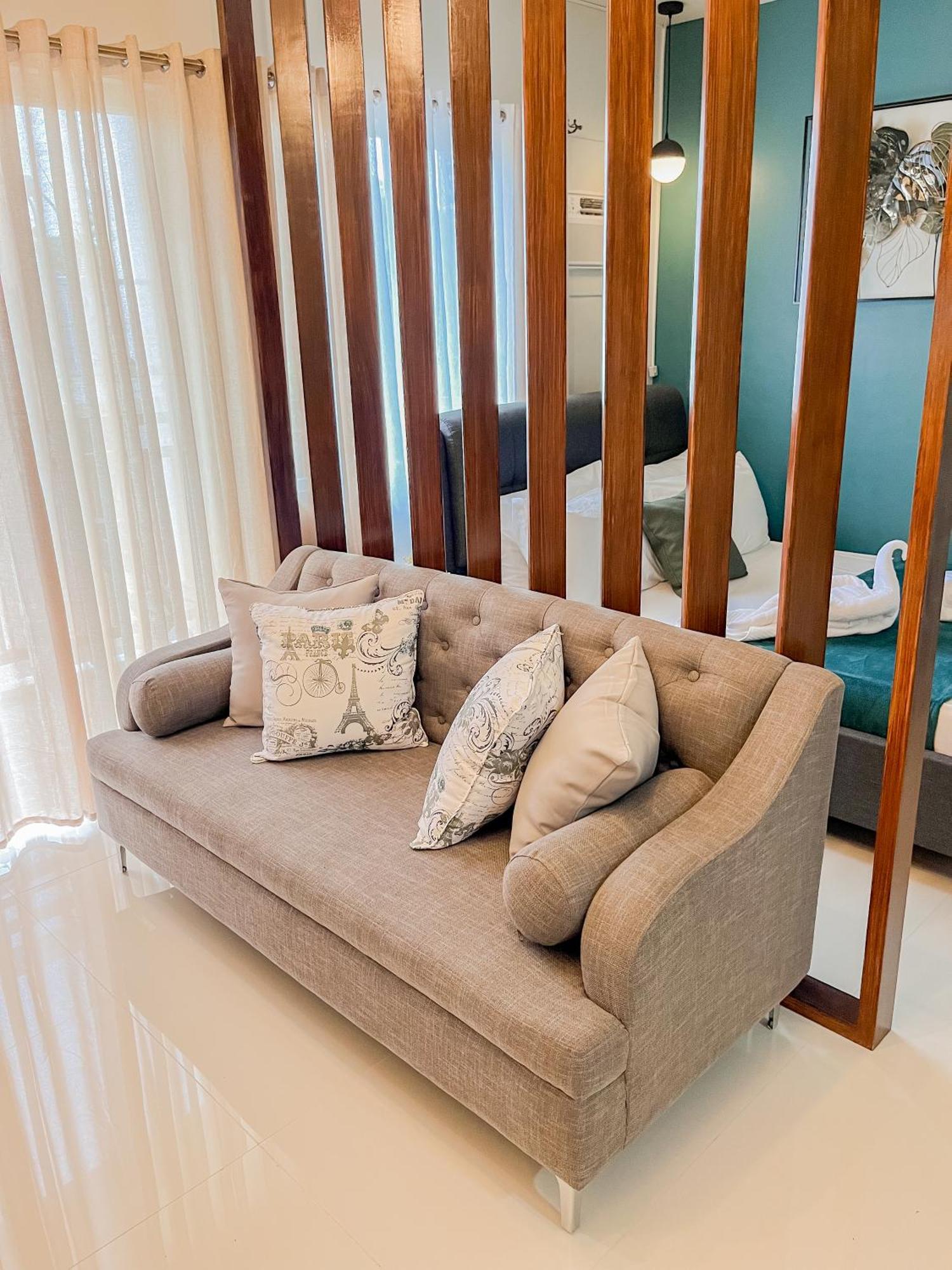 2 Bedroom And Studio Apartments With Private Pool And Gym In Vista Manors Verdant Puerto Princesa Kültér fotó