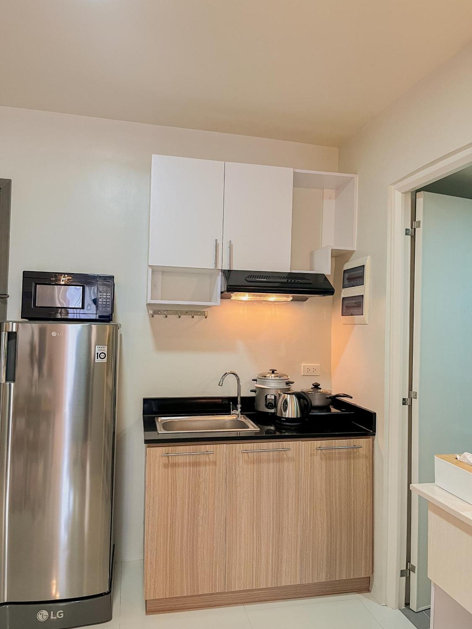 2 Bedroom And Studio Apartments With Private Pool And Gym In Vista Manors Verdant Puerto Princesa Kültér fotó