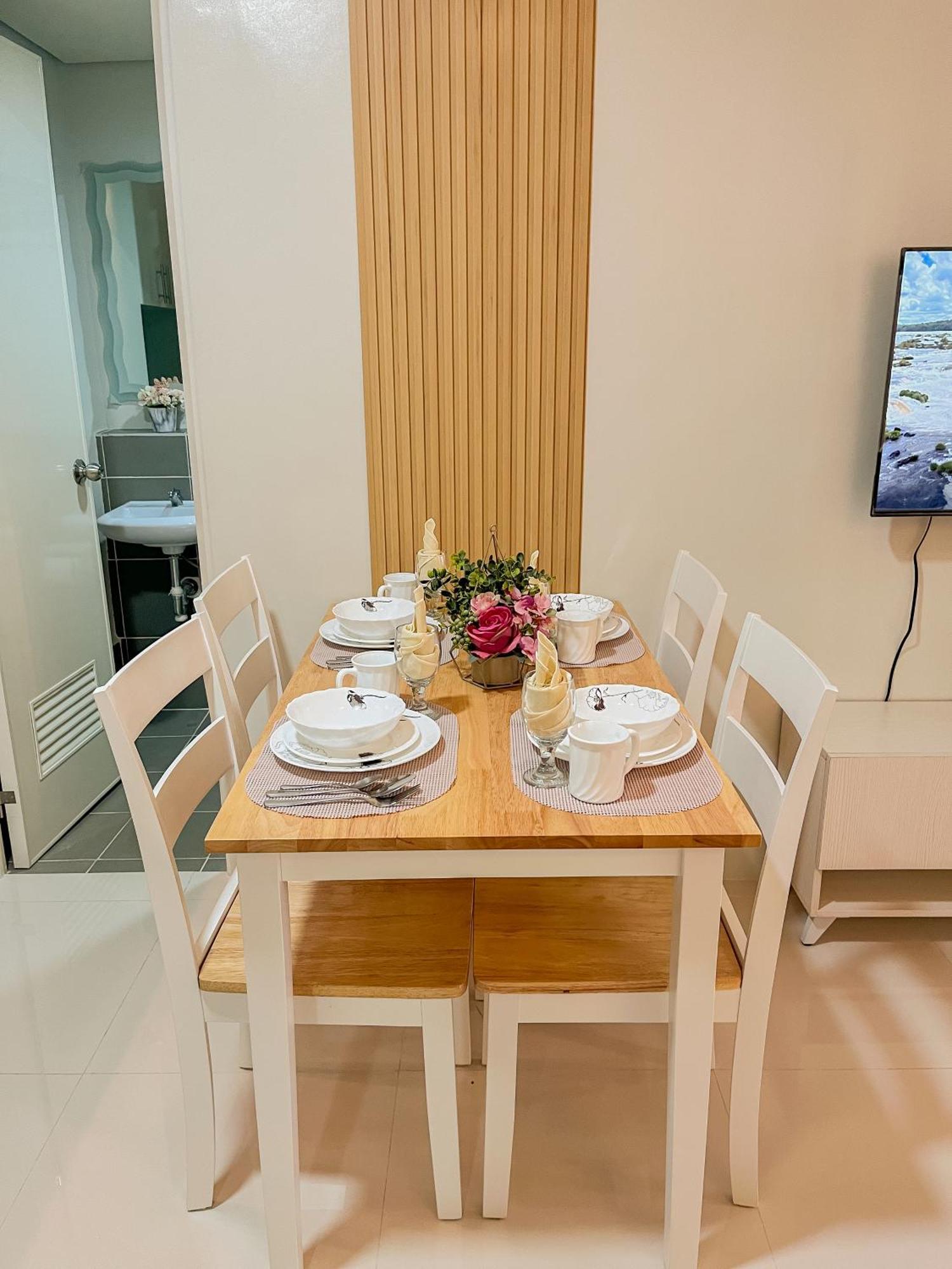 2 Bedroom And Studio Apartments With Private Pool And Gym In Vista Manors Verdant Puerto Princesa Kültér fotó