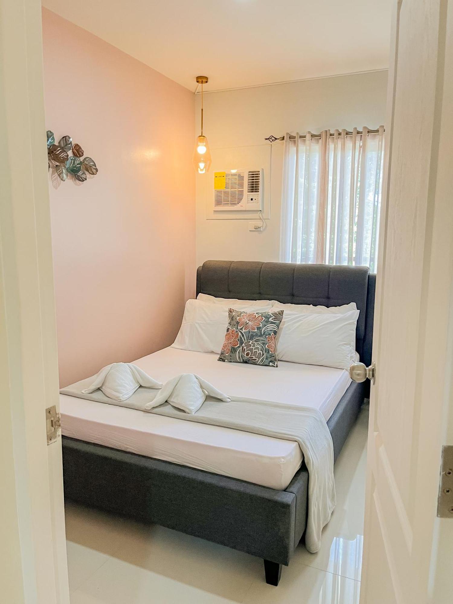 2 Bedroom And Studio Apartments With Private Pool And Gym In Vista Manors Verdant Puerto Princesa Kültér fotó