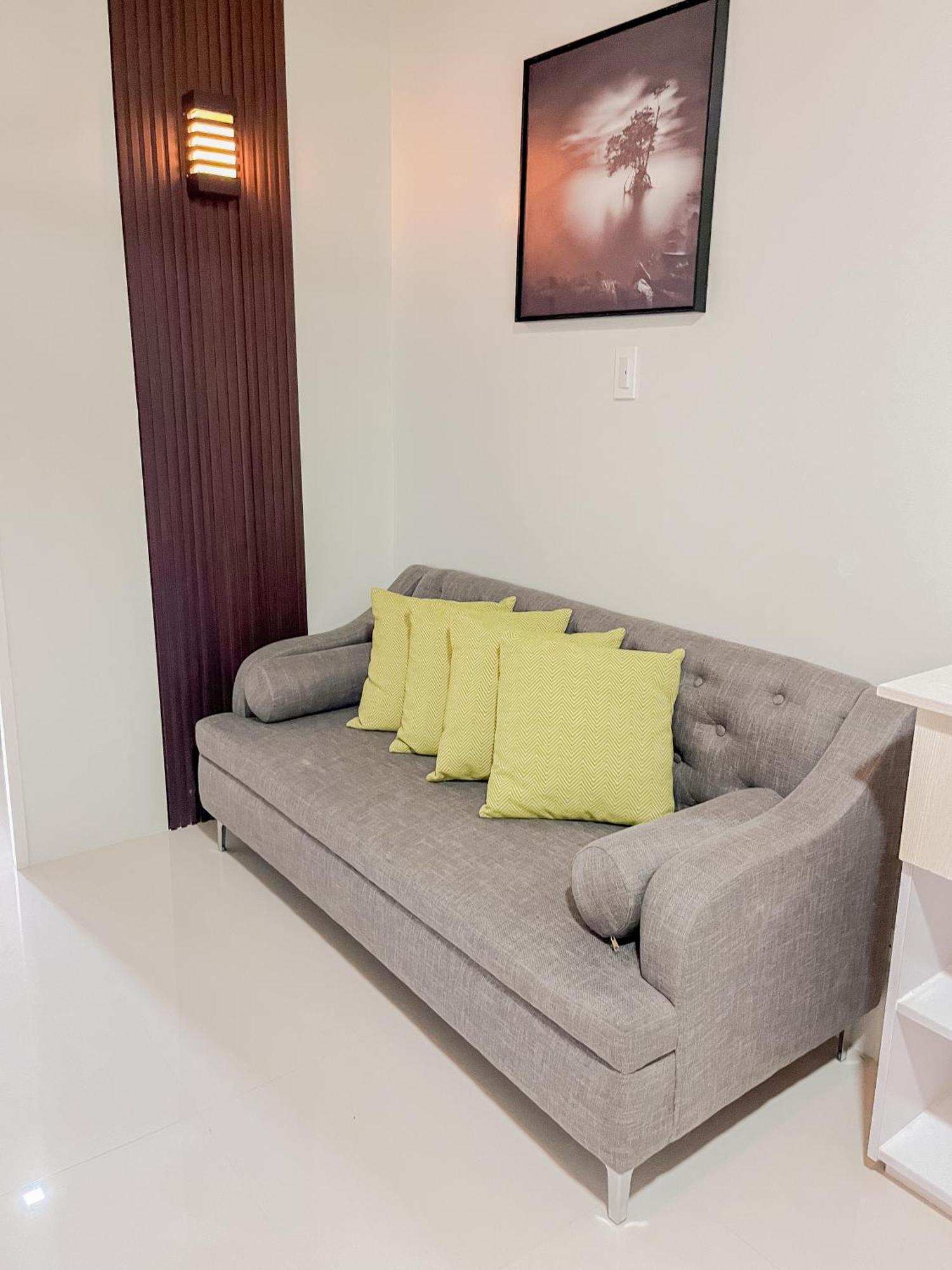 2 Bedroom And Studio Apartments With Private Pool And Gym In Vista Manors Verdant Puerto Princesa Kültér fotó
