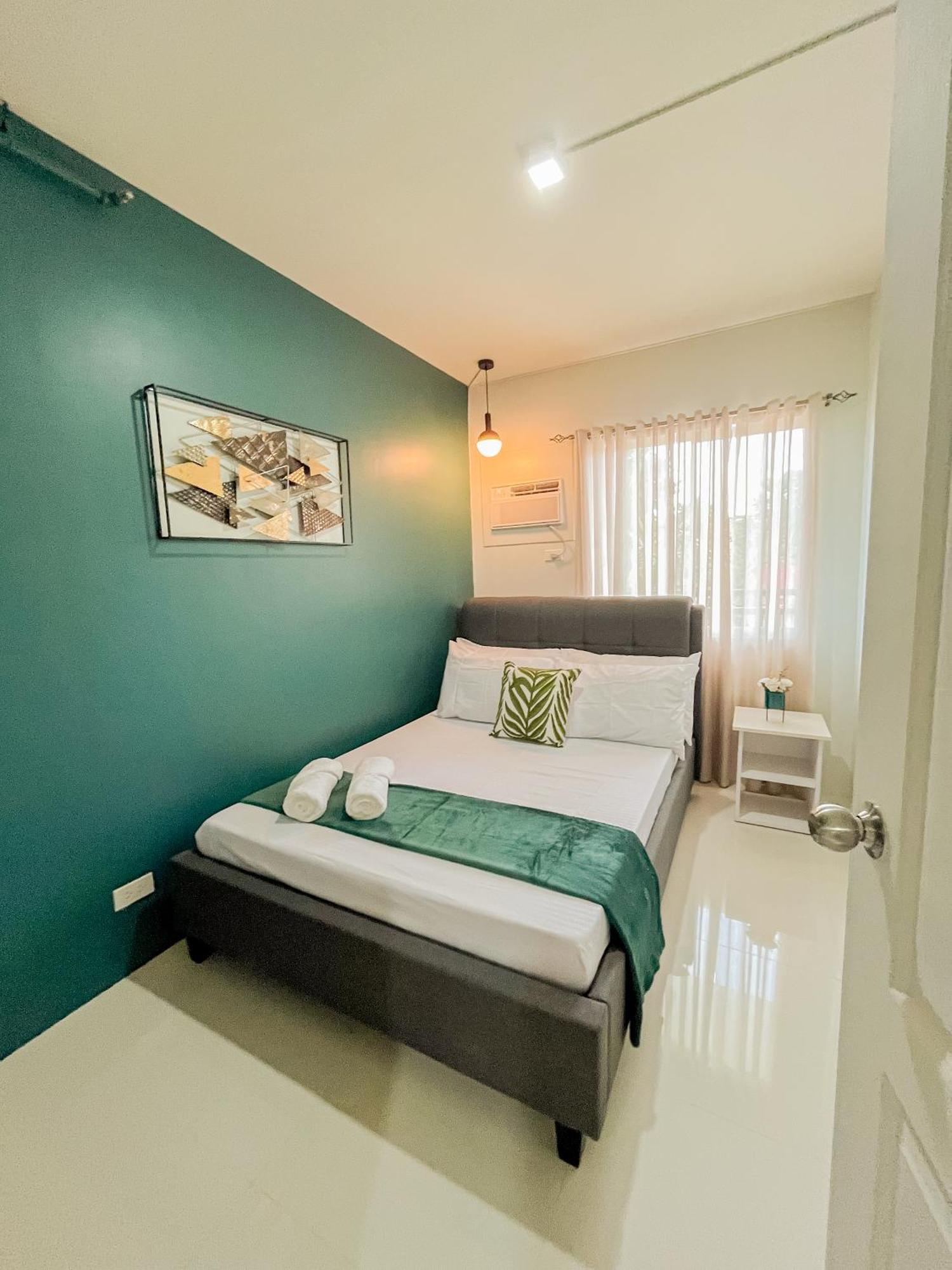 2 Bedroom And Studio Apartments With Private Pool And Gym In Vista Manors Verdant Puerto Princesa Kültér fotó