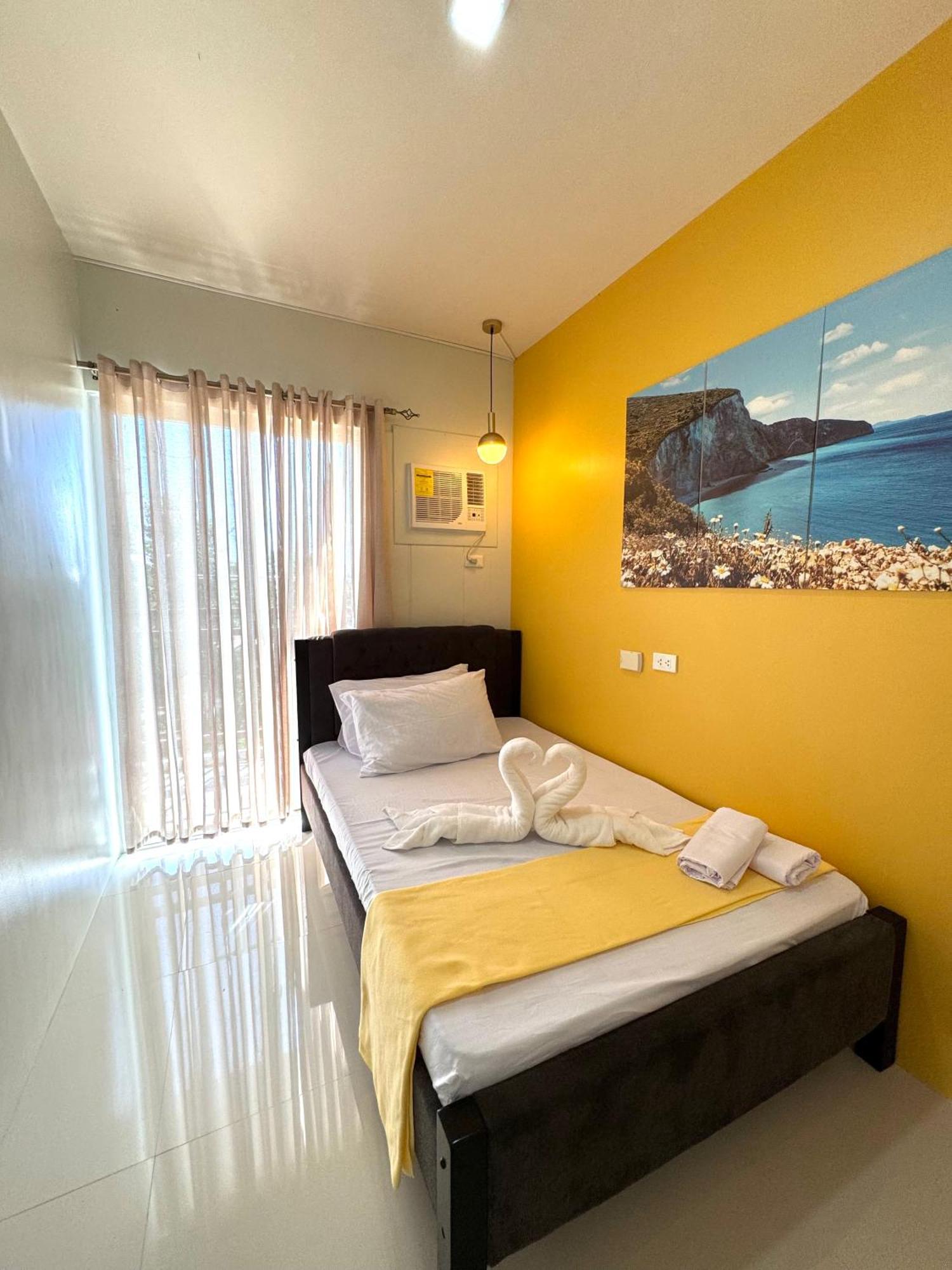 2 Bedroom And Studio Apartments With Private Pool And Gym In Vista Manors Verdant Puerto Princesa Kültér fotó