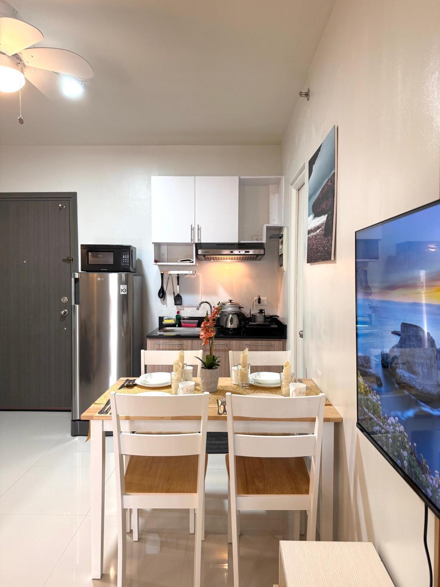 2 Bedroom And Studio Apartments With Private Pool And Gym In Vista Manors Verdant Puerto Princesa Kültér fotó
