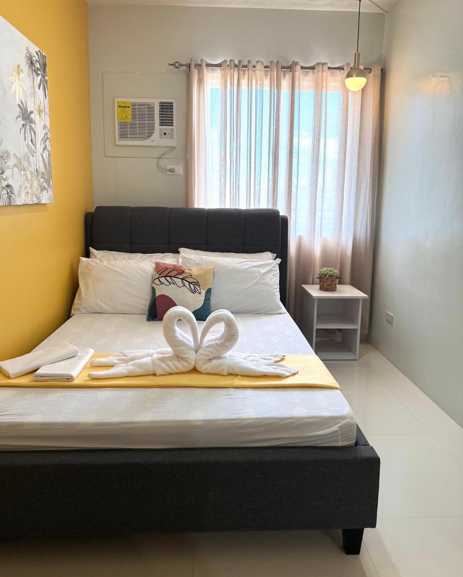 2 Bedroom And Studio Apartments With Private Pool And Gym In Vista Manors Verdant Puerto Princesa Kültér fotó